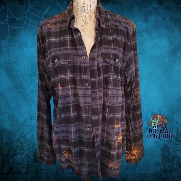 Gothic Button-Up Flannel Shirt, Wearing Black and White Plaid Large - Picture 5 of 9